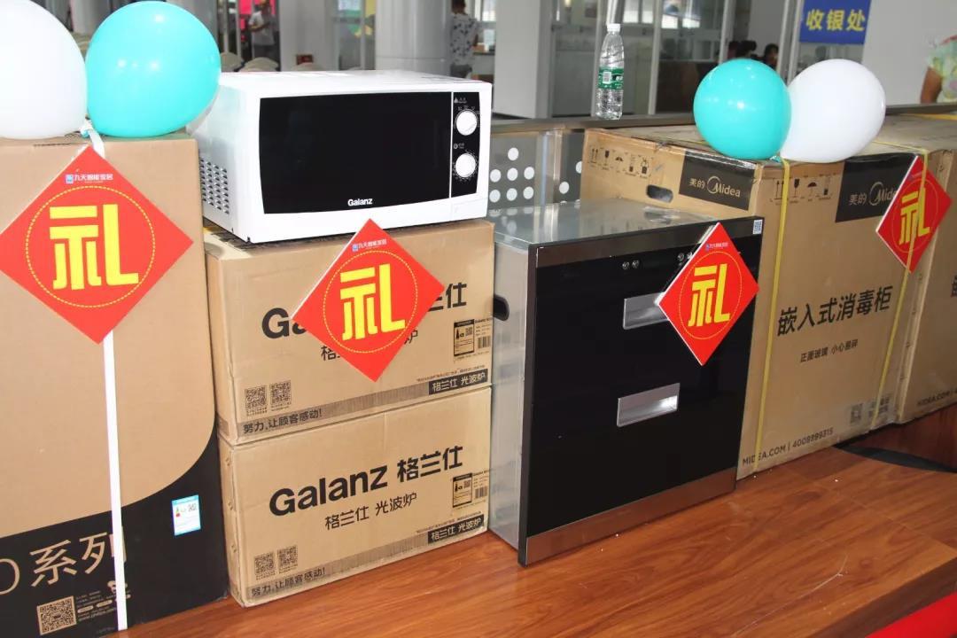 https://image.ipaiban.com/upload-ueditor-image-20180812-1534058429574027448.jpg