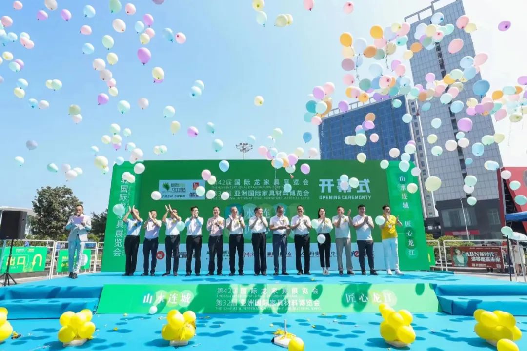 人间印象、鼎赞、德邦博派、美立方惊艳42届国际龙家具展！